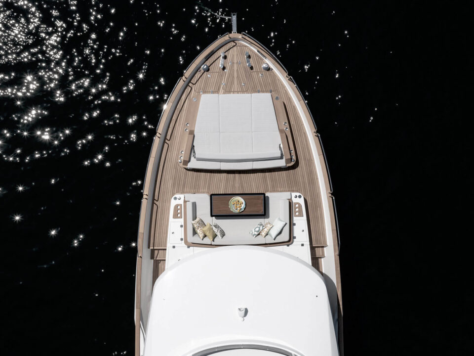 Sirena 68 Exterior 11