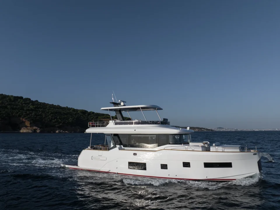 Sirena 60 Runnings 13 12 Moderne yacht sejler på havet