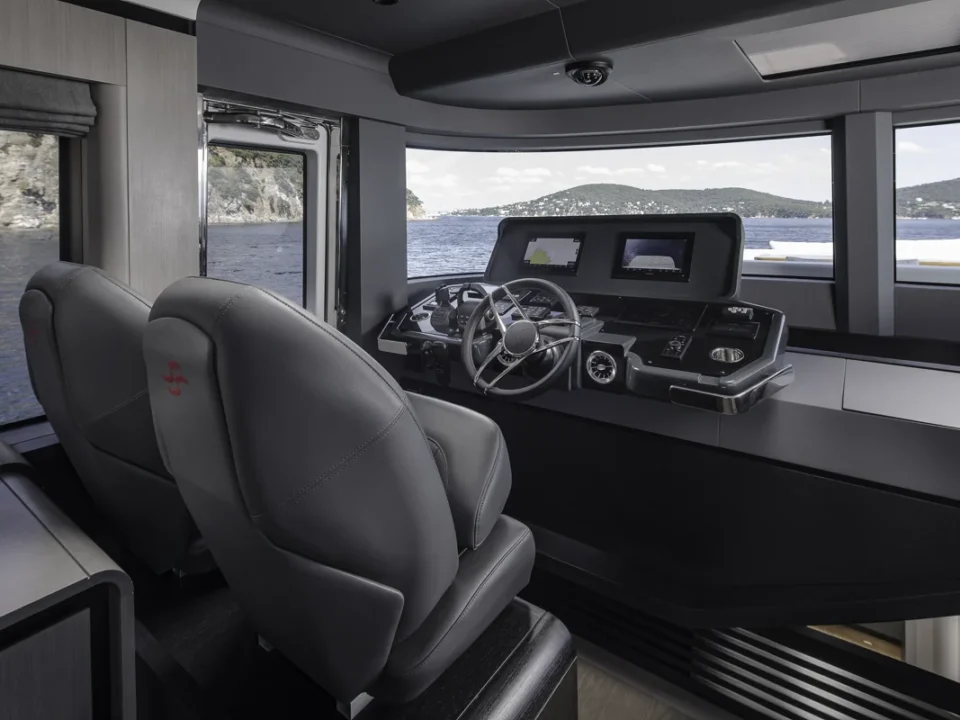 Sirena 60 Saloon 2 47 EB 9663 1