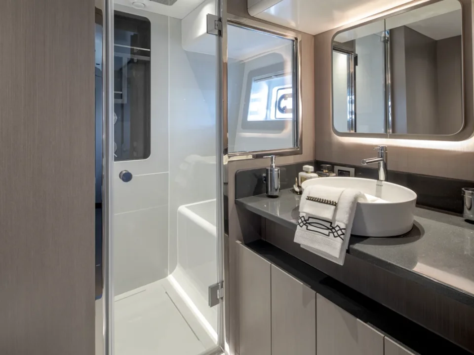 Sirena 60 Master Cabin 2 45 EB 9765 1