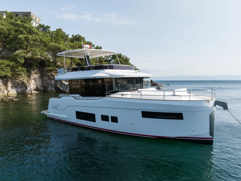 Sirena 48 Exterior