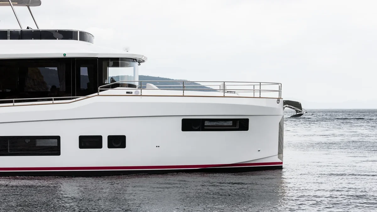 Sirena 48 Exterior