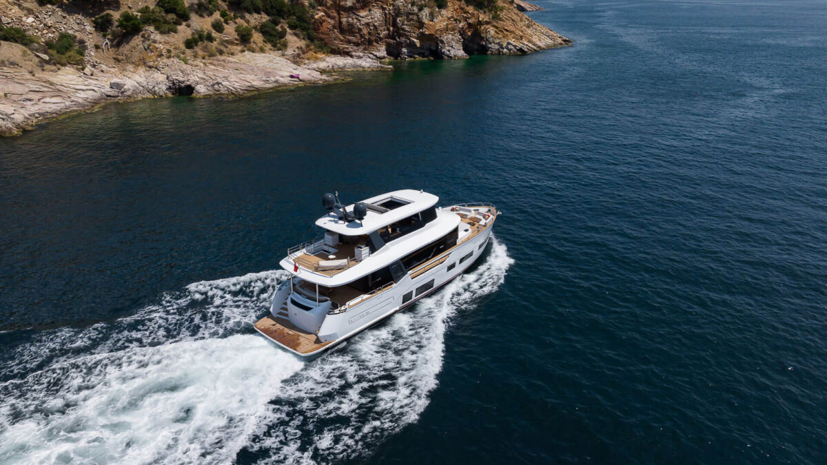 Sirena 78 Exterior 10