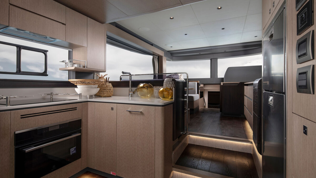 sirena 48 serenity 01 2