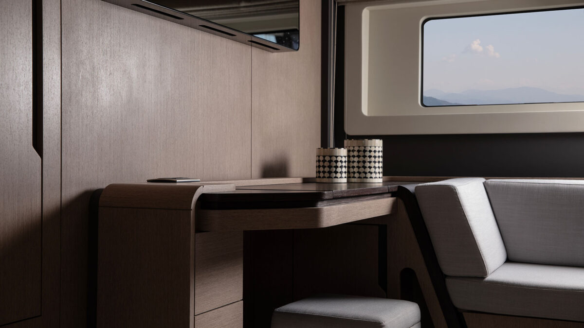 sirena 48 serenity 07 2